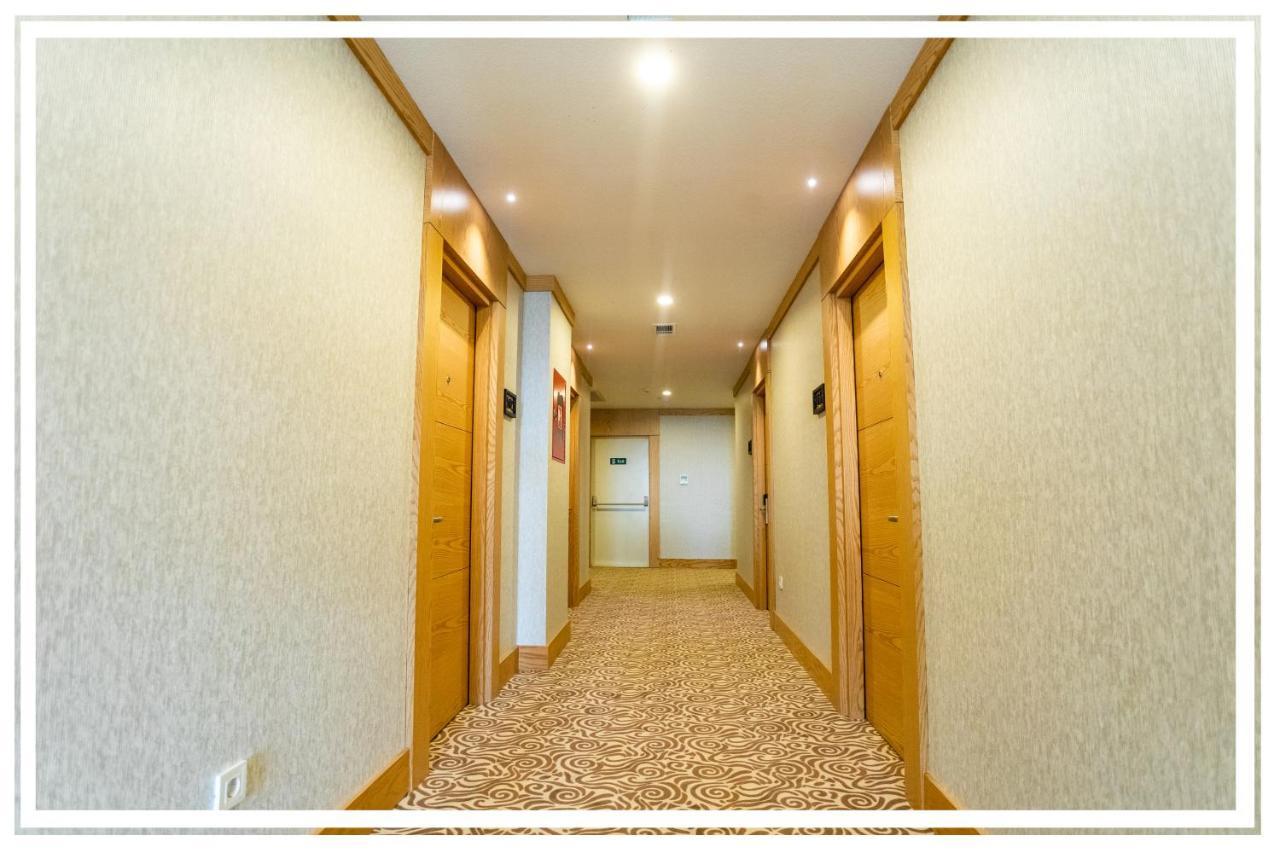 Premium Hotel Гянджа Екстер'єр фото